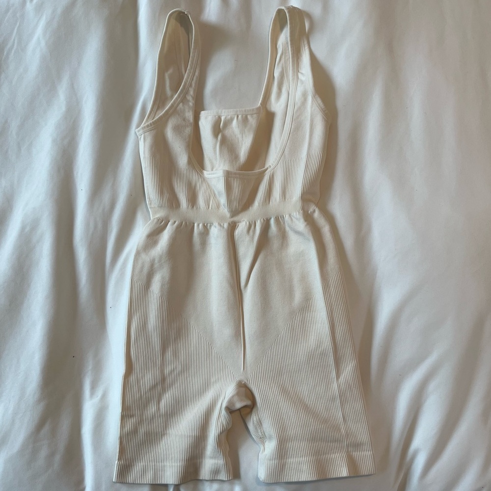 WeWoreWhat Ribbed Bodysuit - Picture 5 of 6